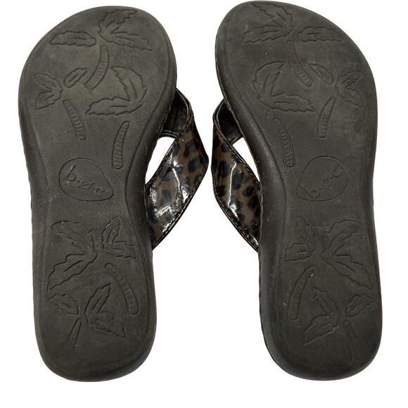BOC Brown Leopard Print Flip Flop Sandals Women’s Sz 7 Faux Patent Leather - Picture 5 of 5